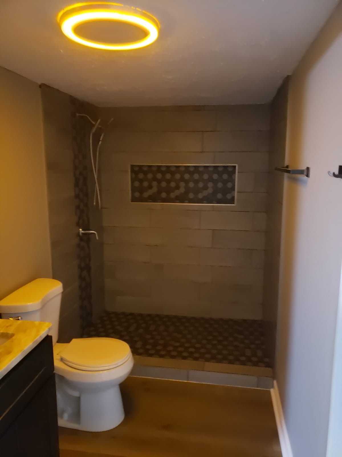 modern bathroom 2